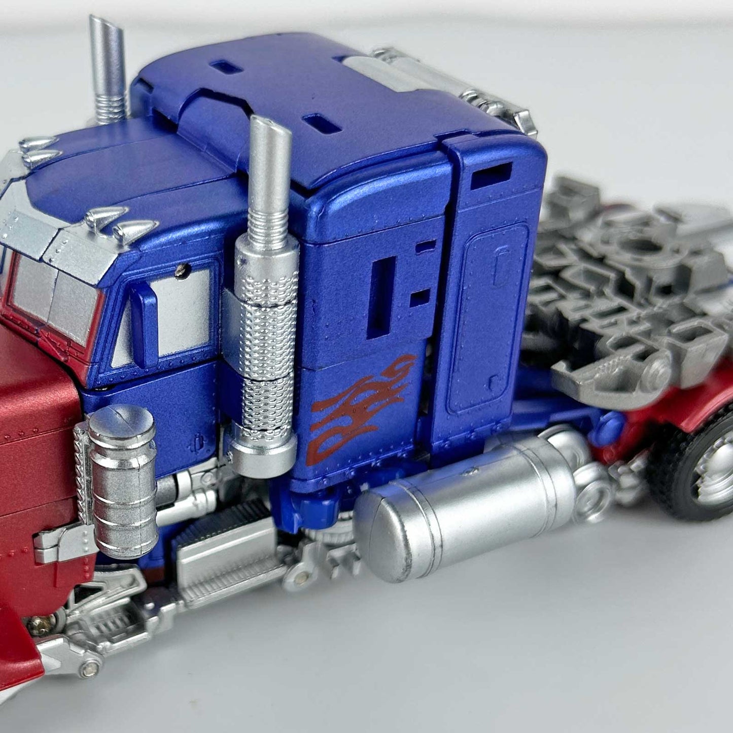 BAIWEI TW1022 EX Optimus Prime