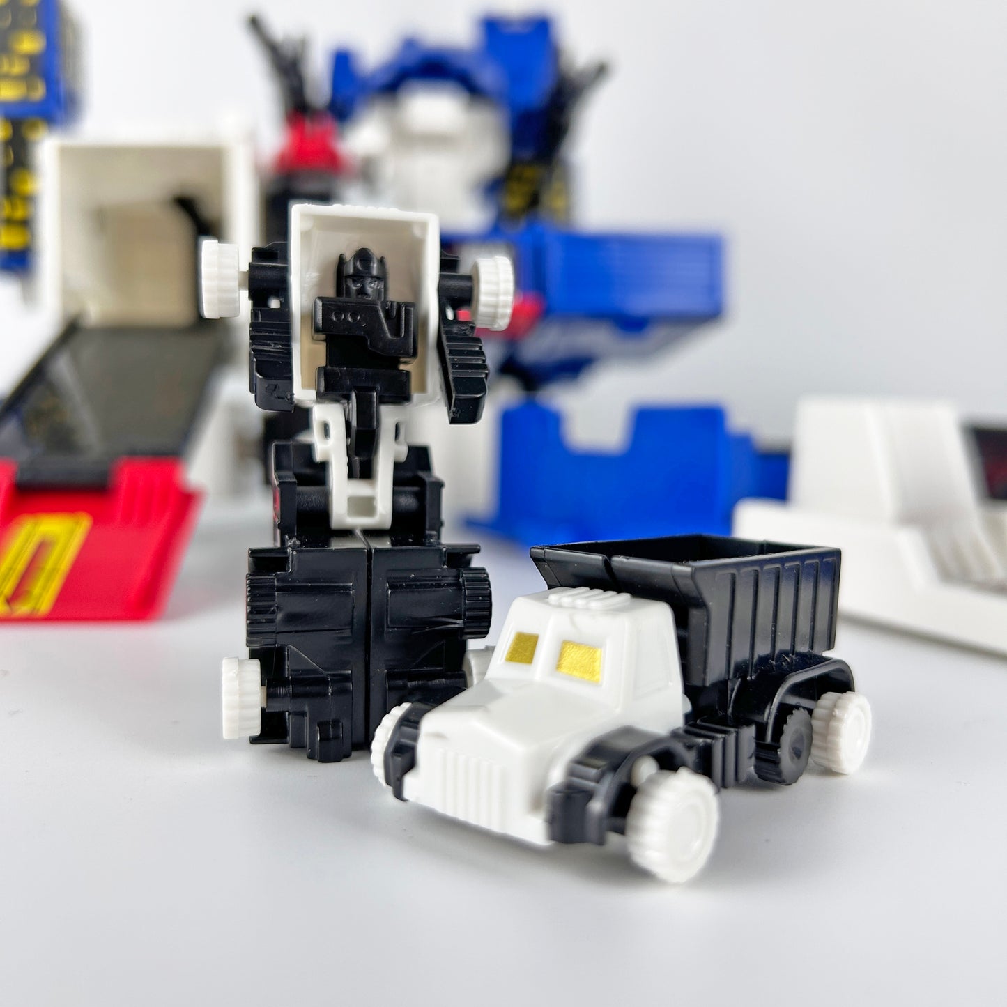 KO Micromasters Metroplex Metrotitan